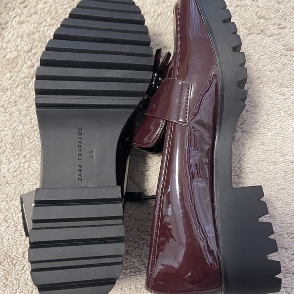 BNWT ZARA heeled loafers (maroon) - Picture 4 of 5